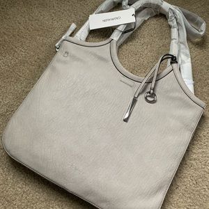 Calvin Klein
Gabrianna Lg Expandable Slim Tote NWT